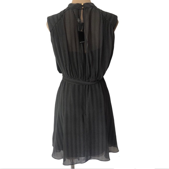 🌿 PORTMANS 🌿 New with tags sleeveless fit and flare dress with belt size 12 - Picture 4 of 10